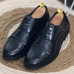 Single Punch Lace Up Formal Shoes For Men Black