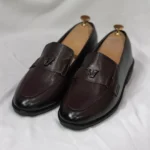 V Buckle Stylish Tassel Chocolate - Image 3